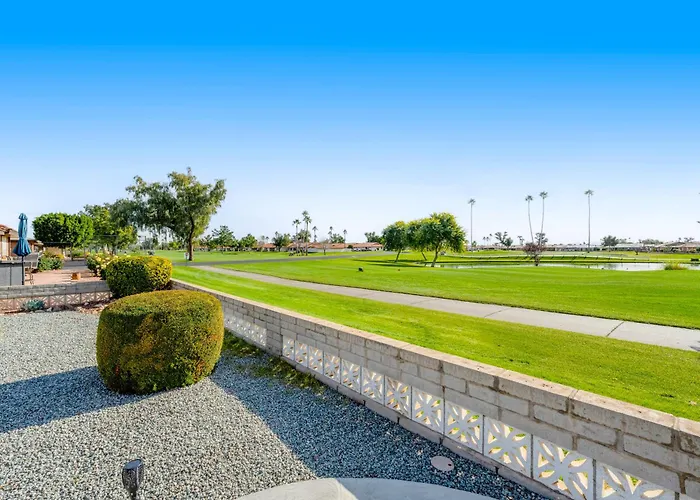 Sunshine Oasis Holiday home